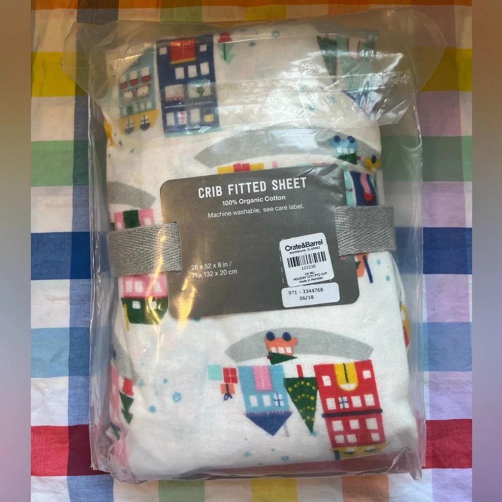 Crate&kids crib / toddler bed fitted sheet in flannel holiday print
